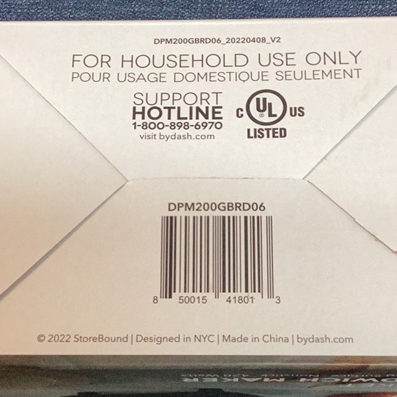 Dash Pocket Sandwich Maker. - red - new - opened box for picture - Picture 3 of 5